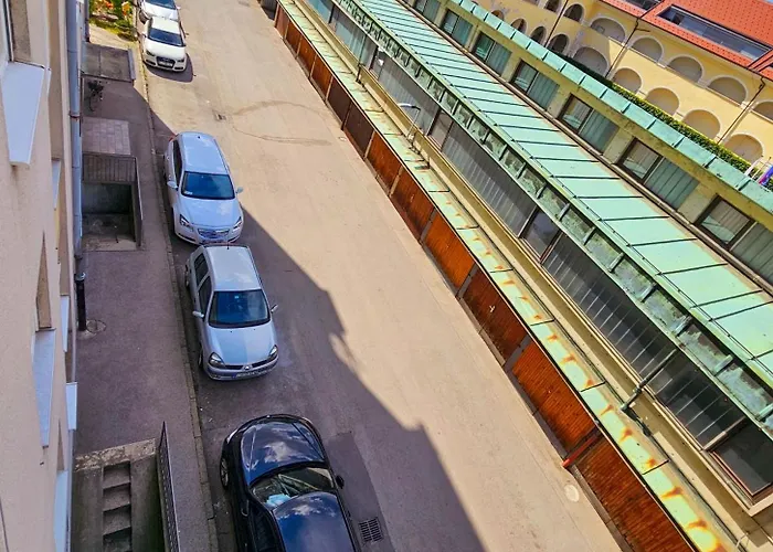 Apartman - Ljubljana's Gem - Free Public Parking *